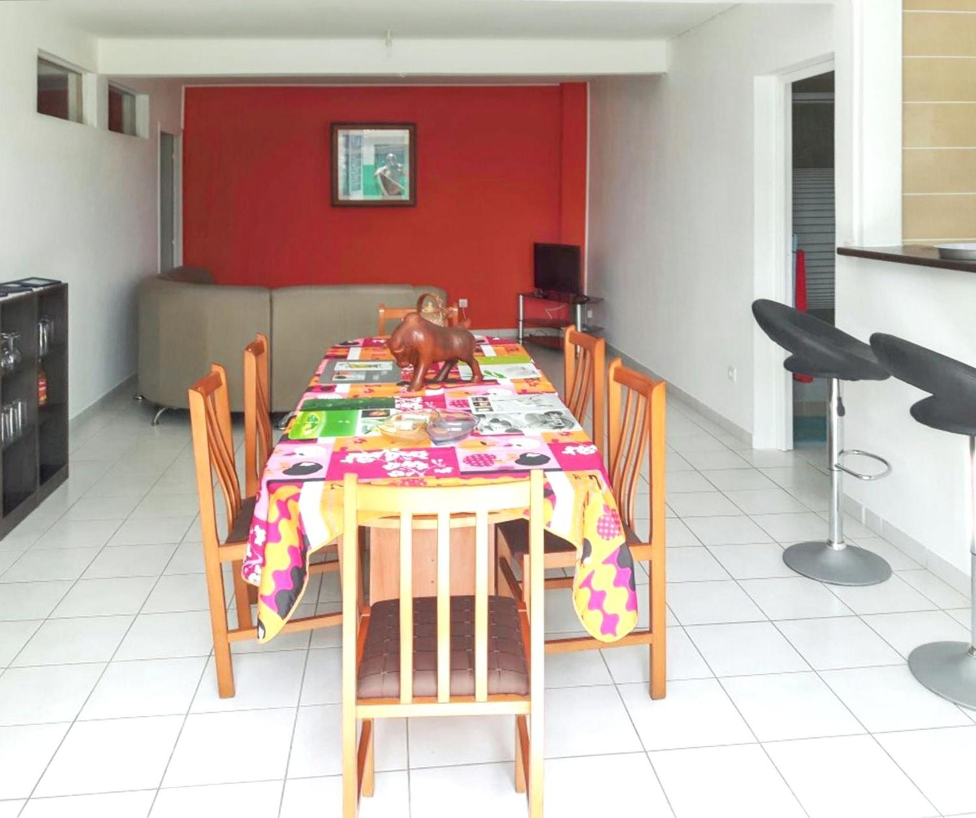Appartement de 2 chambres avec jardin clos et wifi a Ducos Extérieur photo